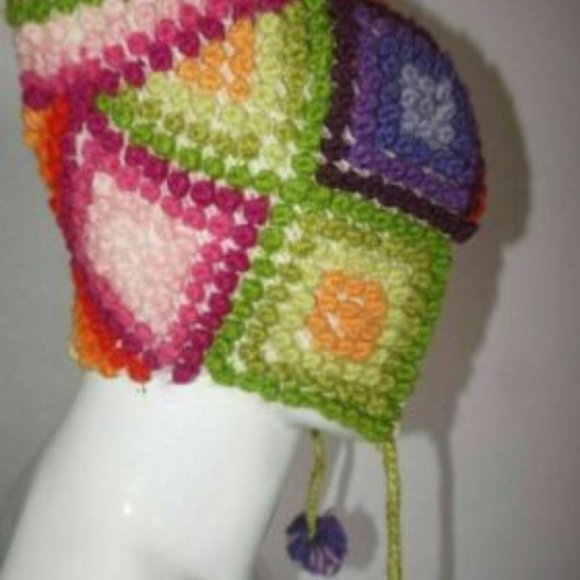 Multicolored chullo knitted in wool winter warm unisex Andean culture - Picture 8 of 11